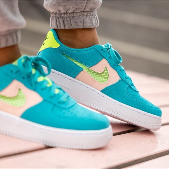 🌸 NIKE AIR FORCE 1 Sneakers Shoes Suede New - Picture 4 of 11